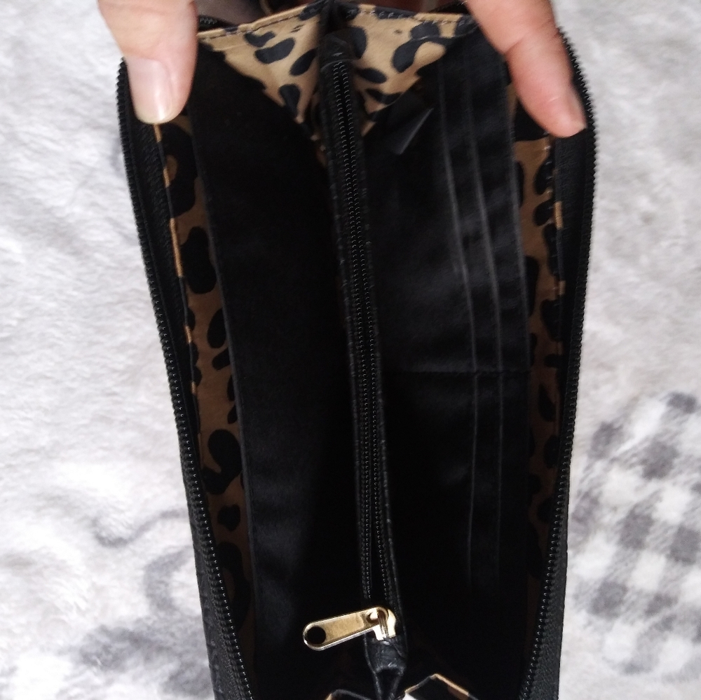 Jessica Simpson black wristlet
